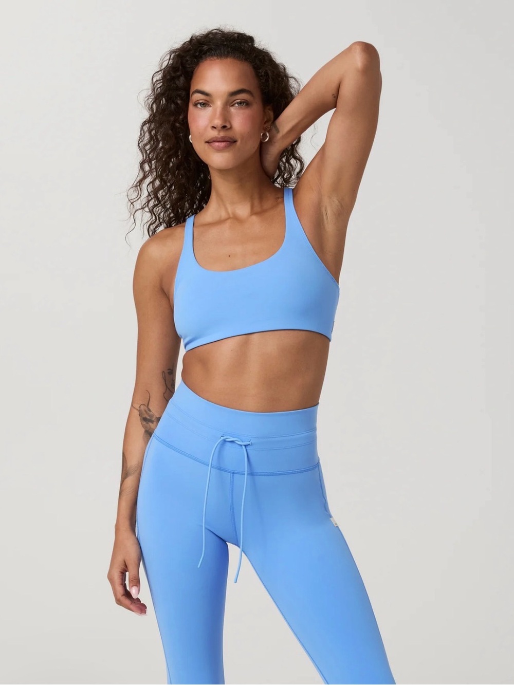Vuori Teal Green Yosemite Bra and Daily Leggings Set - Picture 3 of 5